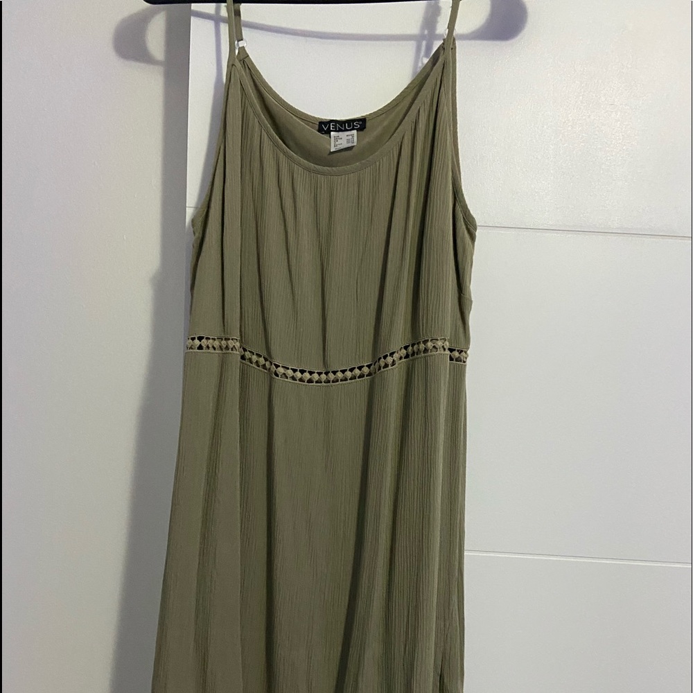 Size M Venus shift dress